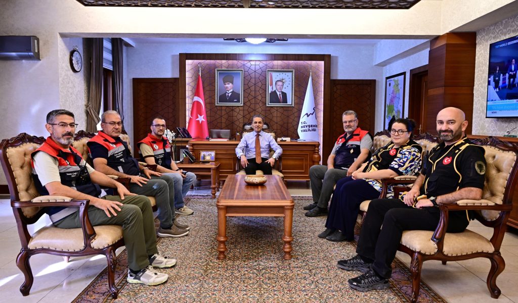 Nevşehir Valisi Hüseyin Kök, TRAC Nevşehir Şube Başkanı Sami Daşdeler ve beraberindeki yönetim kurulu üyelerini makamında kabul etti.